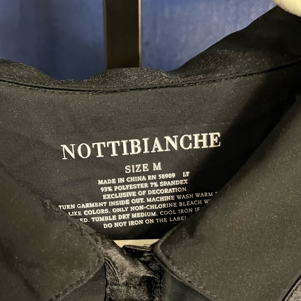 Nottibianche NWT Womens Black Satin Lounge Pajama Top Buttons - Picture 2 of 4
